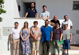 Nuevos propietarios de las viviendas en Maguilla.
