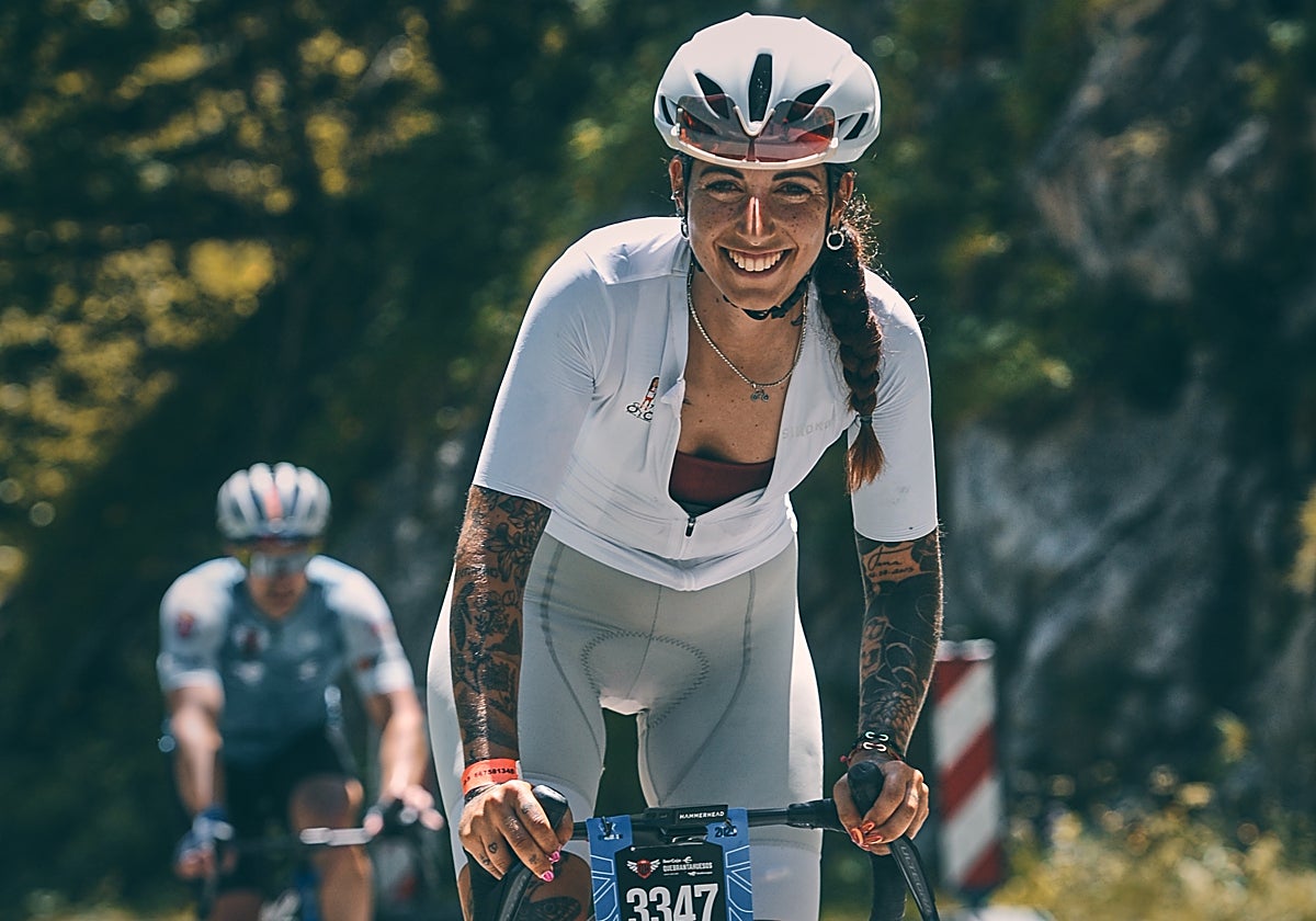 Ana González Rey en bicicleta, su pasión.