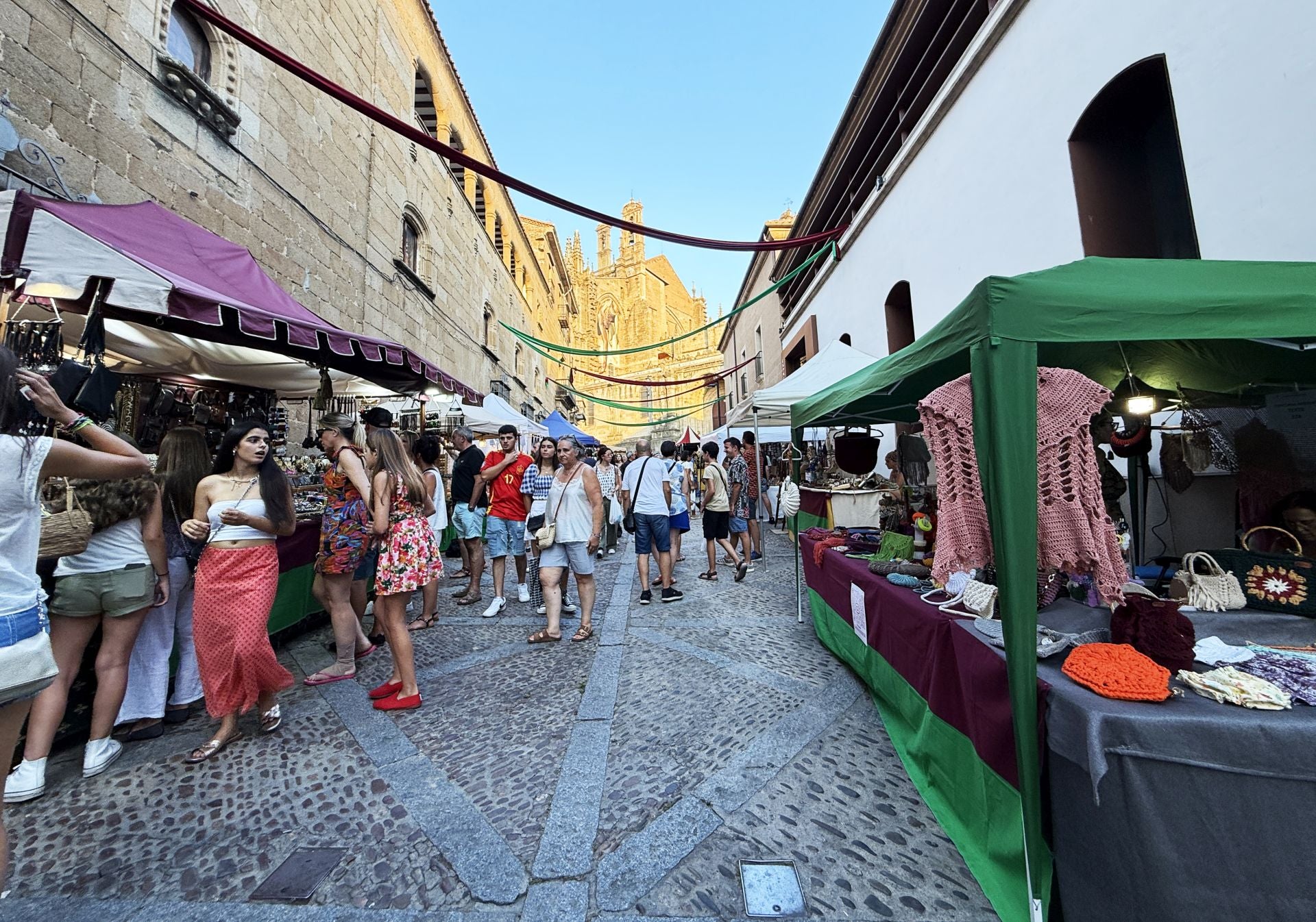 Fotos | Las mejores imágenes del Lunes Menor en Plasencia