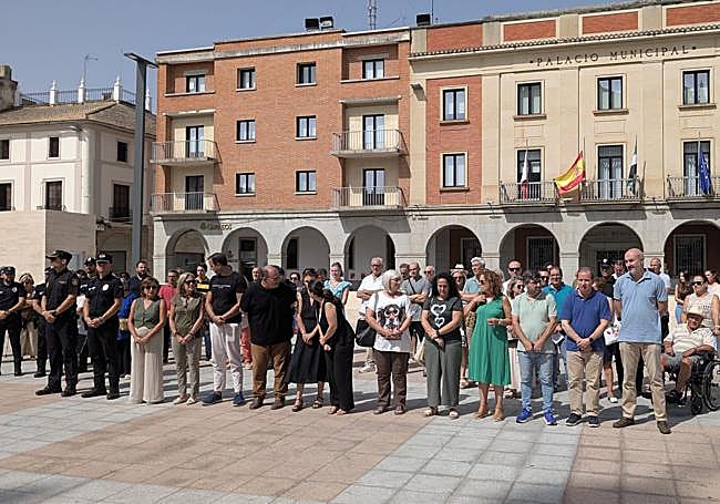 Minuto de silencio en Don Benito.