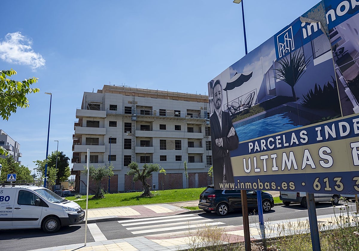 La compraventa de vivienda nueva ha repuntado cerca de un 30%.