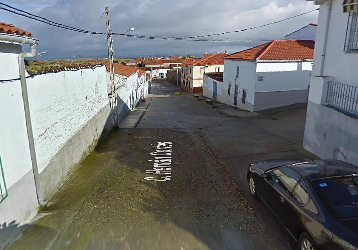 Calle Hernán Cortés de Holguera.