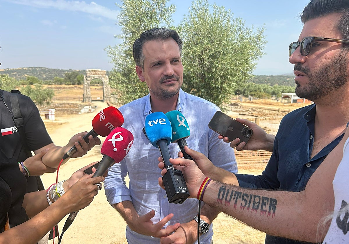 El consejero de Presidencia, Abel Bautista, en Cáparra.