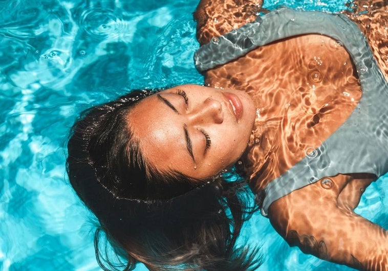 Cuidado con esta práctica tan habitual en piscinas: puede tener consecuencias irreversibles