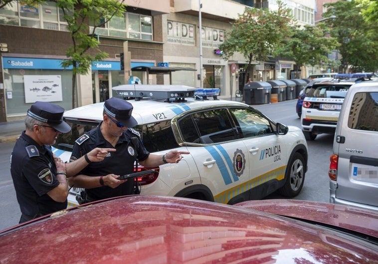Así funciona el nuevo multacar de Badajoz: envía directamente las sanciones al OAR