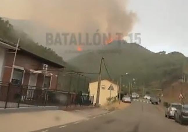 Fuego en Casares de Hurdes.