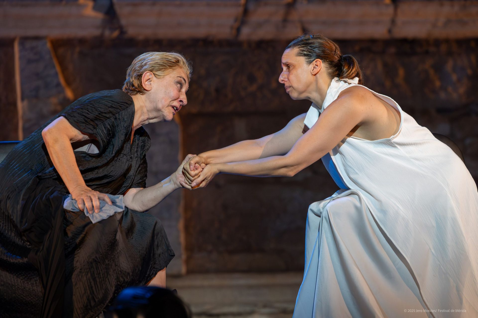 &#039;Las Troyanas&#039;, del Festival de Teatro de Mérida, en imágenes