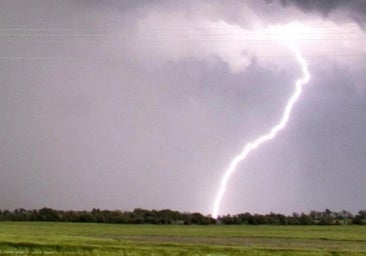 La Aemet contabiliza 645 rayos en Extremadura por las tormentas del martes