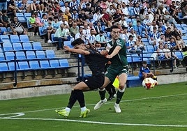 Acción del duelo entre el Zamora y el Cacereño del domingo.