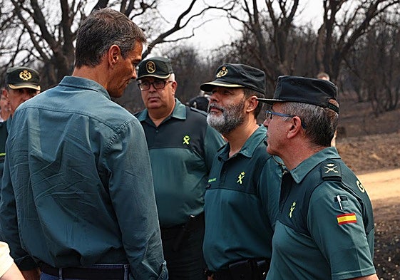 Fotos | Así ha sido la visita de Pedro Sánchez a Extremadura al incendio de Jarilla