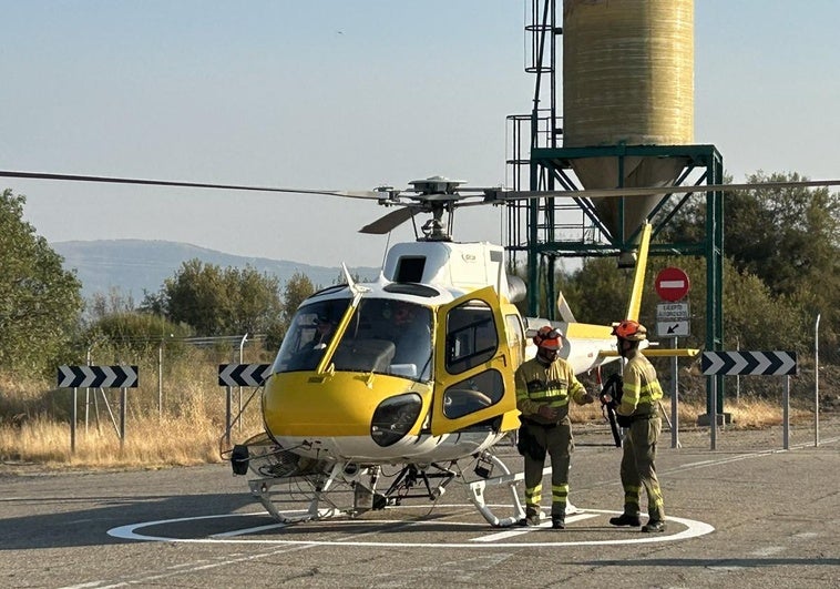 500 efectivos, con 26 medios aéreos, tratan de acabar hoy con el fuego de Jarilla