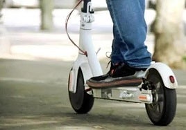 Herido grave un joven de 22 años tras sufrir una caída con un patinete en Badajoz