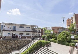 Imagen de archico del IES El Brocense de Cáceres.