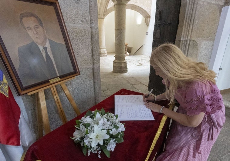 Despedidas por escrito a José María Saponi: «Un buen alcalde y una buena persona»