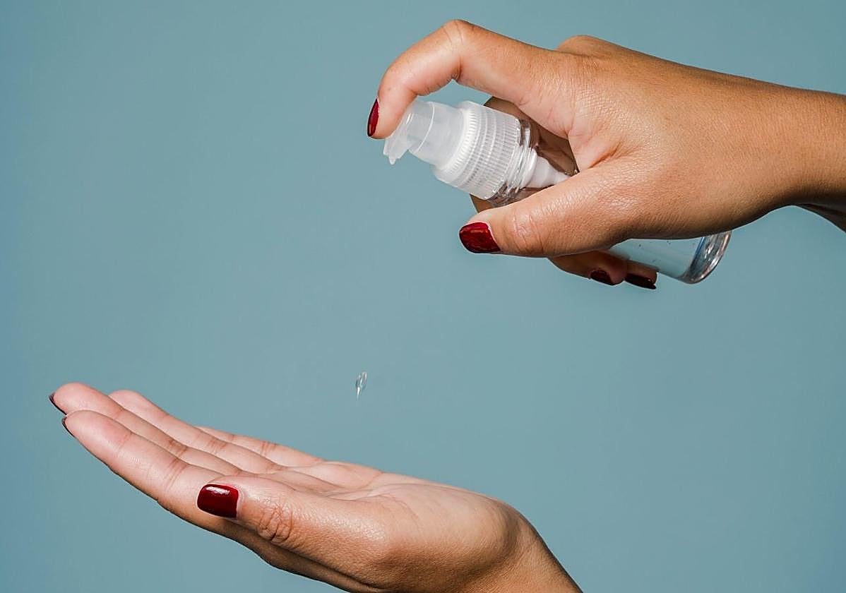 Sanidad alerta de la retirada de esta conocida crema hidratante por la presencia de bacterias