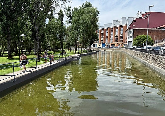 Tramo del canal de baños de La Isla donde se produjo este martes el accidente.