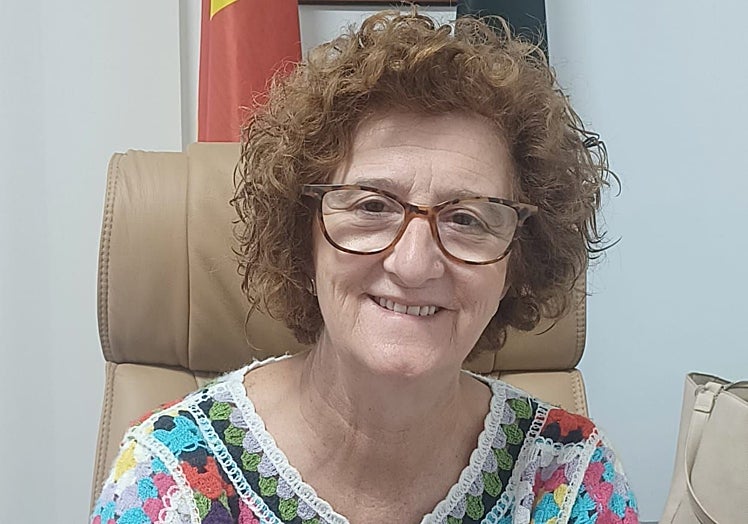 Alcaldesa de Cabezabellosa.