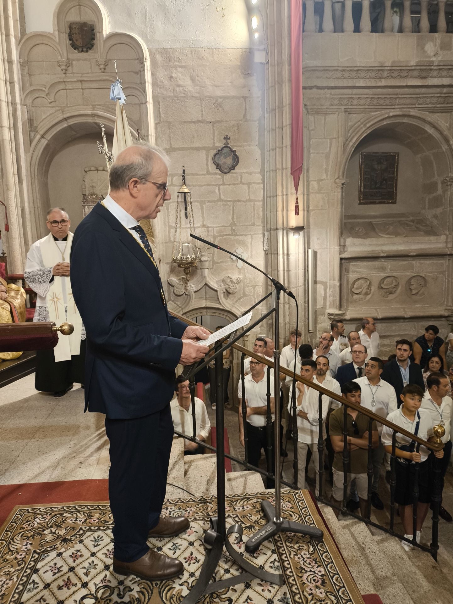 La bajada de la Patrona a la iglesia de San Martín en imágenes