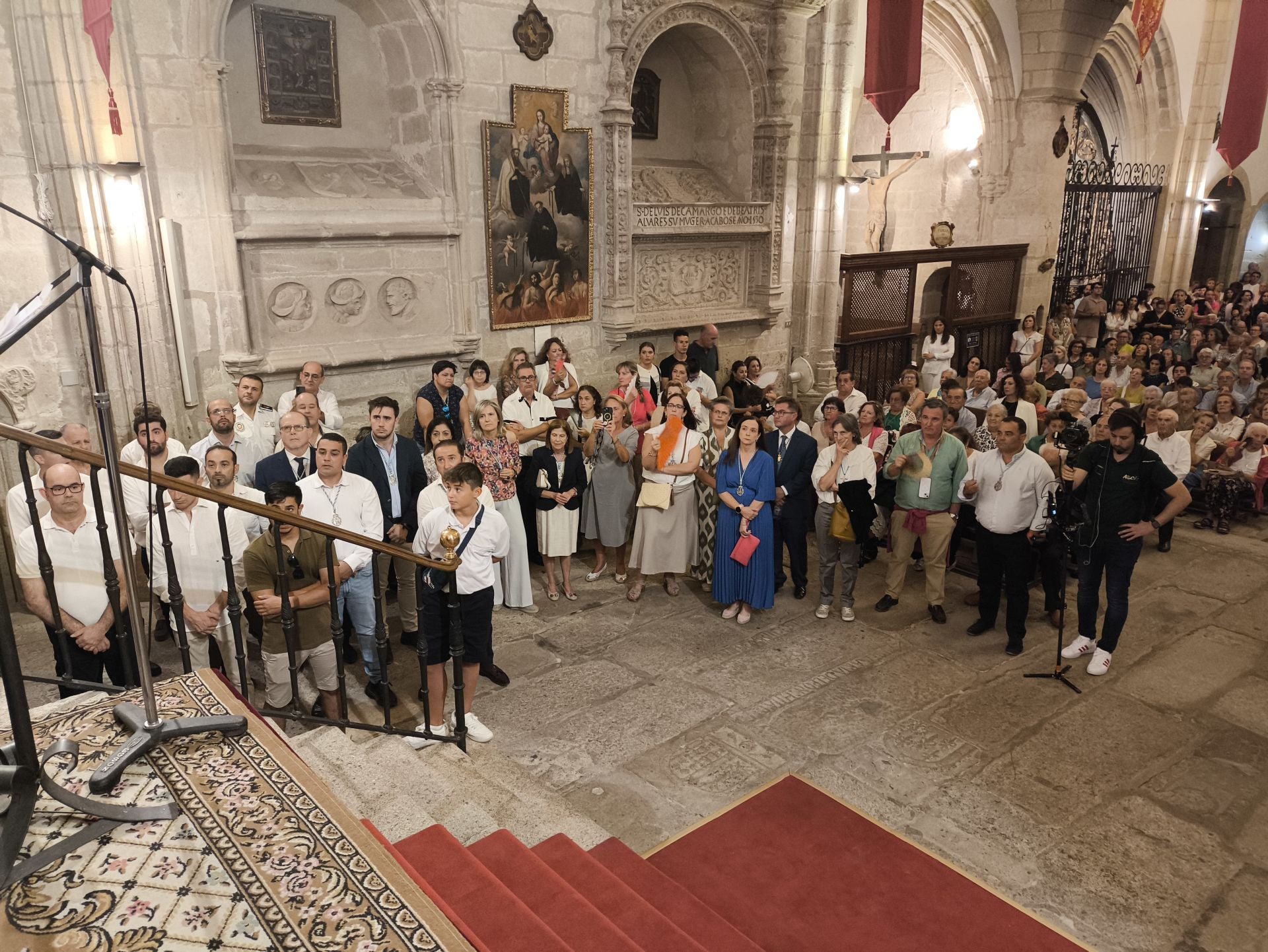 La bajada de la Patrona a la iglesia de San Martín en imágenes