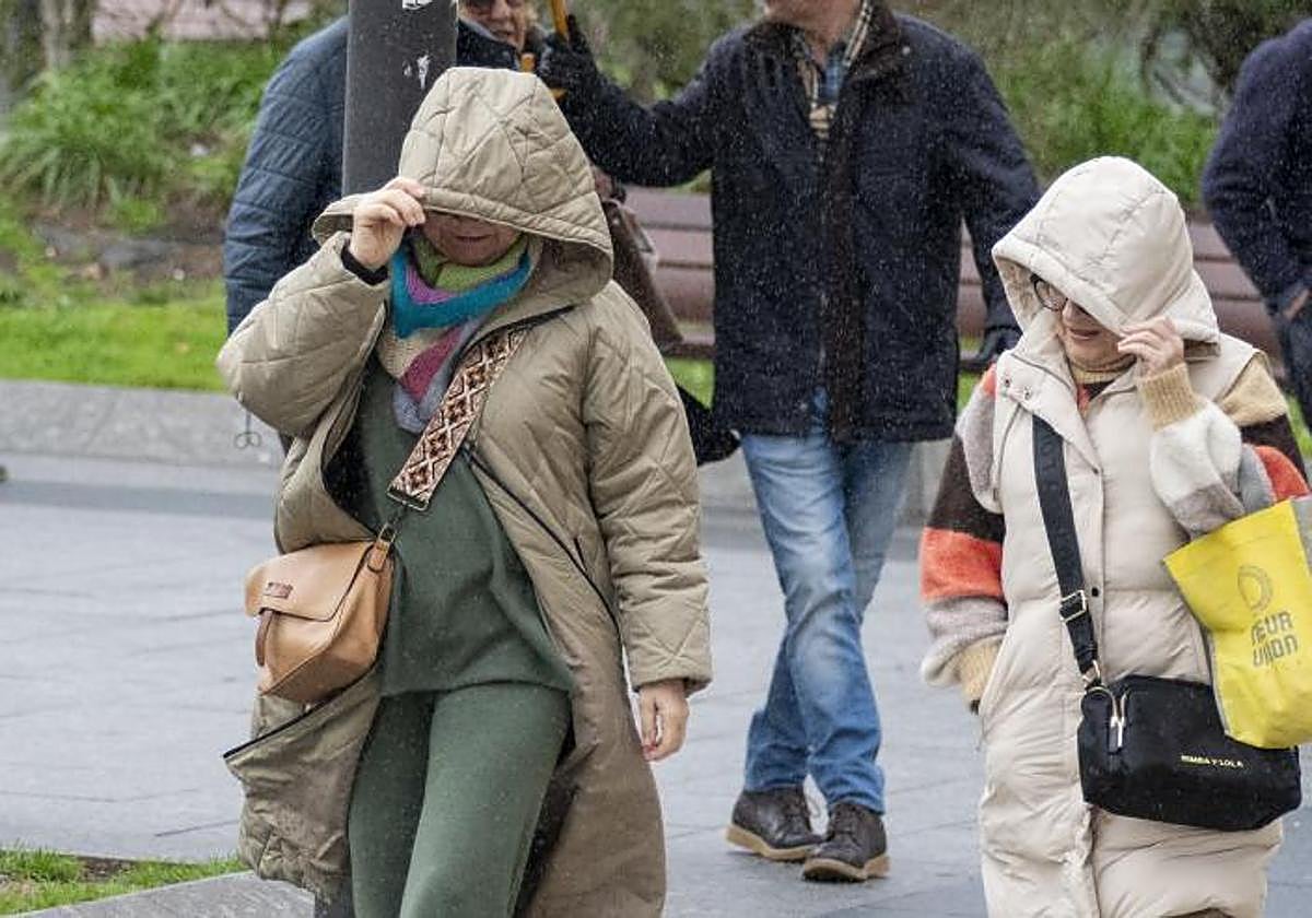 Un frente atlántico traerá este domingo tormentas y un notable descenso de las temperaturas