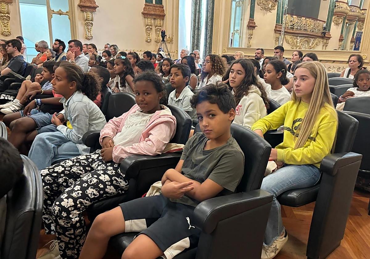 Los pequeños saharauis, en la Diputación de Badajoz