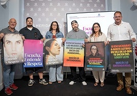 Presentación de los carteles de la nueva campaña municipal.