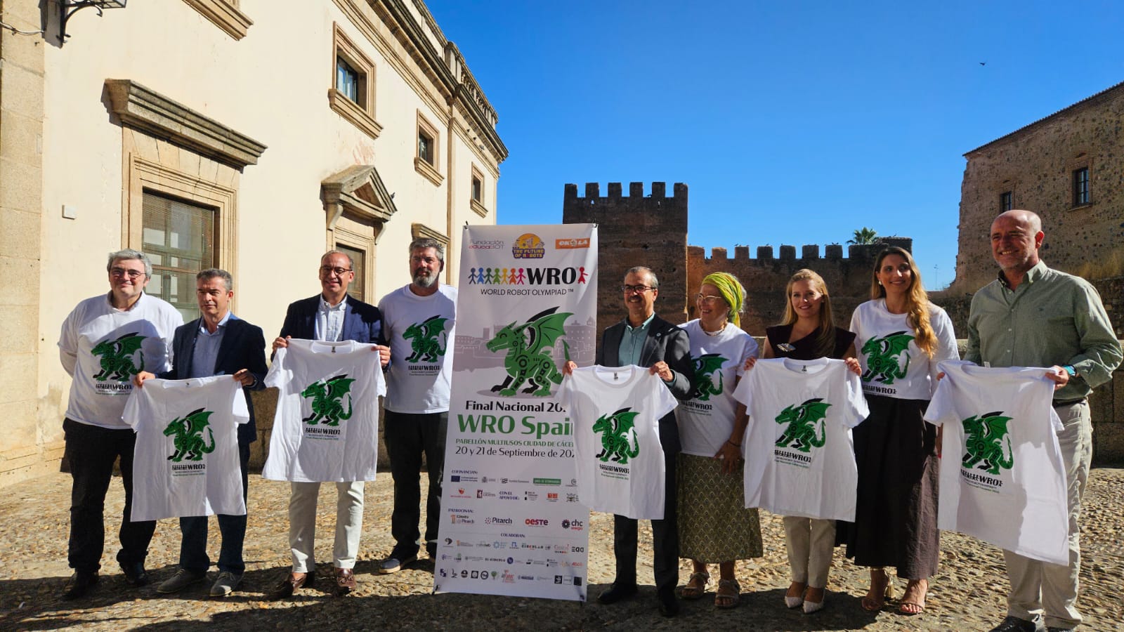 Presentación de la Olimpiada Mundial de Robótica en Cáceres.