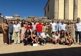 El Ayuntamiento de Mérida recupera la comida con la prensa