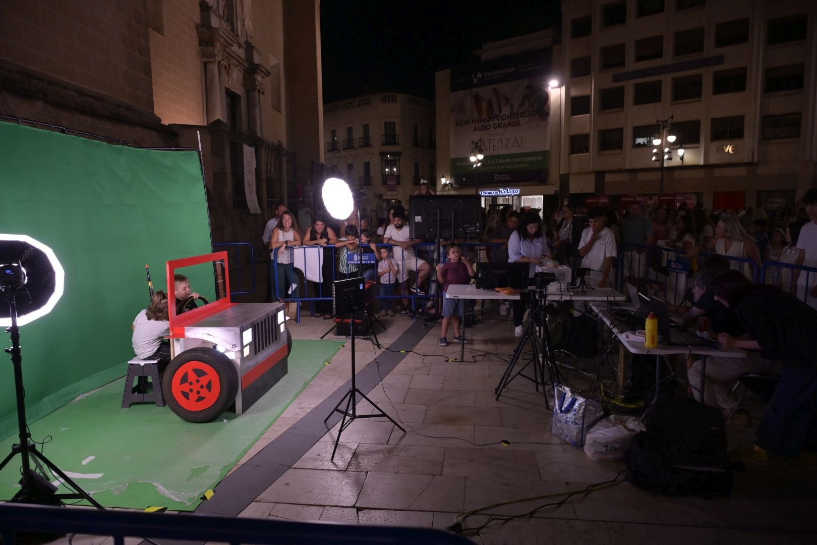 Fotos | Badajoz vibra con la Noche en Blanco