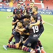 Celebración del gol de Zarfino que dio el triunfo.