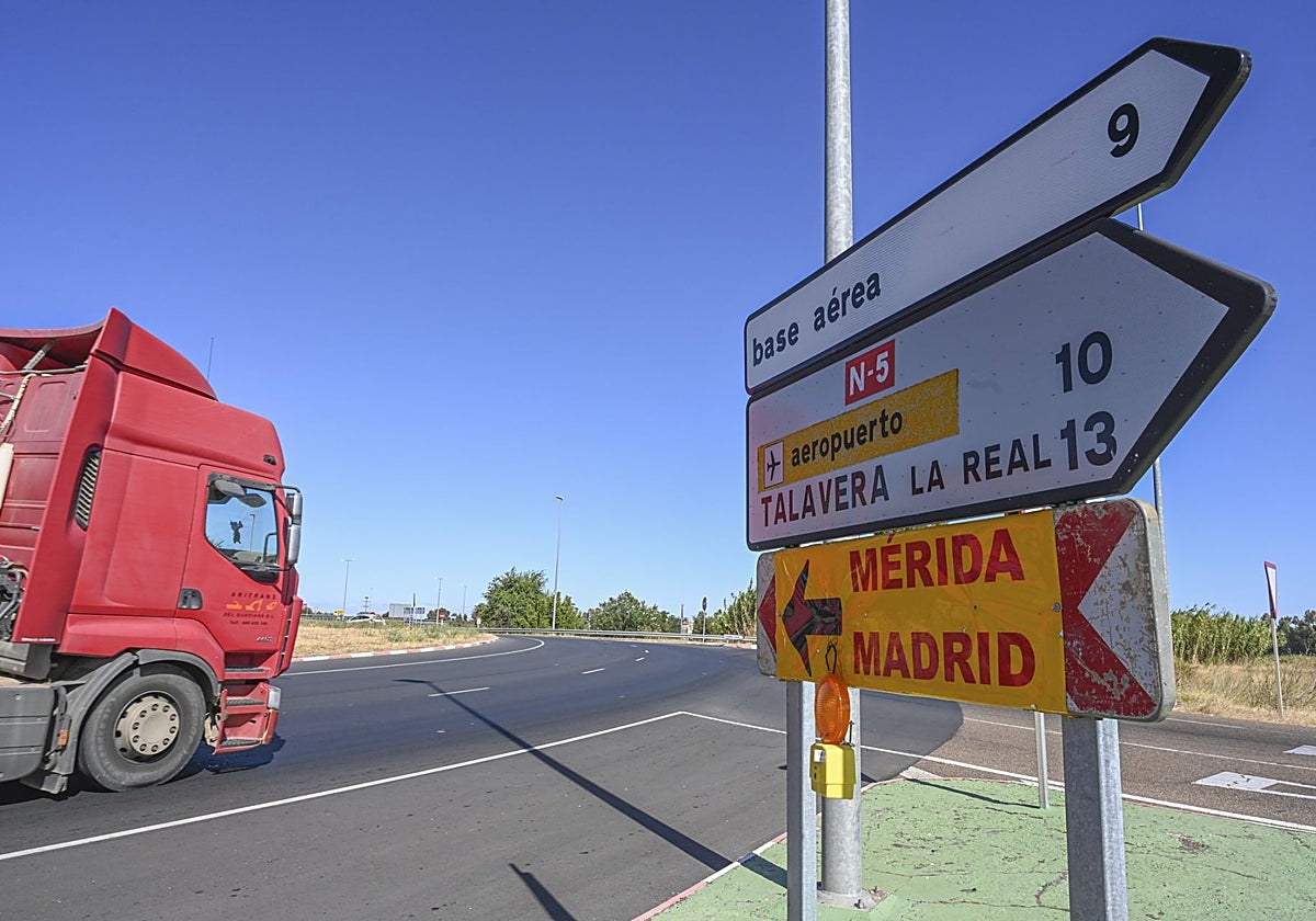 Desvíos en la A-5 vigentes hasta este lunes.