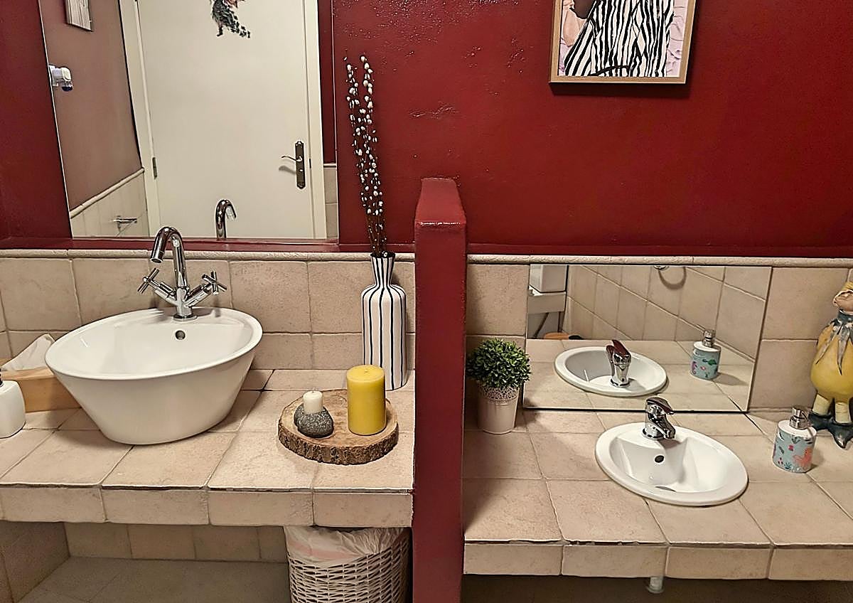 Imagen secundaria 1 - Bodega, baños y partes de A Fuego lento.