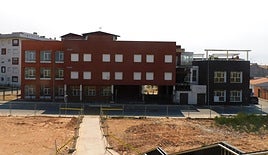 La residencia de mayores municipal lleva años esperando tener uso.