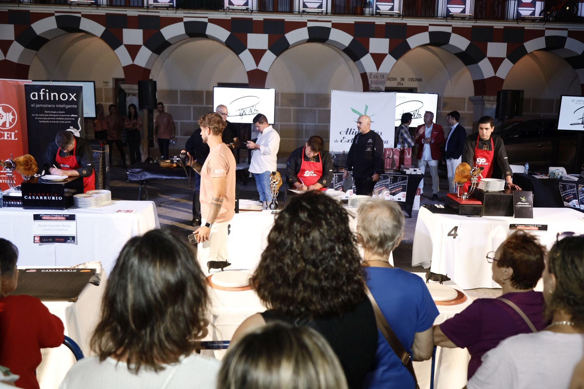 El concurso de cortadores de Badajoz, en imágenes