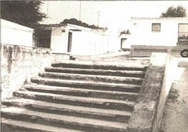 La plazoleta de la UVA con el lugar de los hechos marcado.