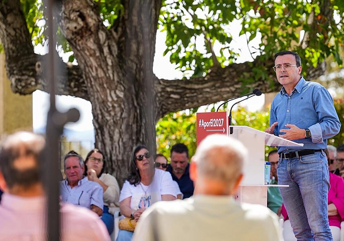 El PSOE extremeño llevará el conflicto del transporte escolar al Defensor del Pueblo