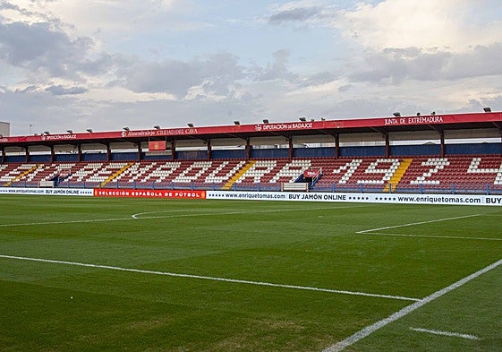 El Cacereño jugará su primer partido como local en el Francisco de la Hera.