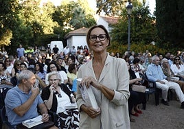 María Dueñas departió con los lectores en Castelar