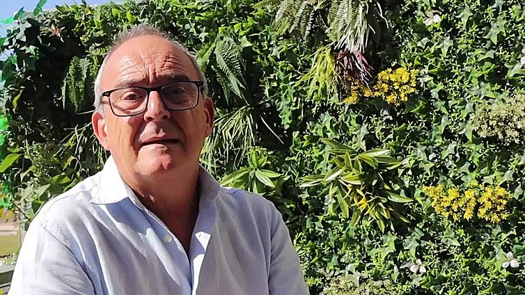 Carlos Pajuelo explica cómo despegar a los menores del móvil en el arranque del curso