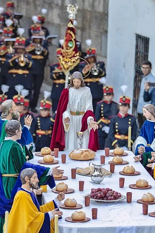 La banda de la OJE Maestro Sousa, en la procesión de la Santa Cena de Jerez.