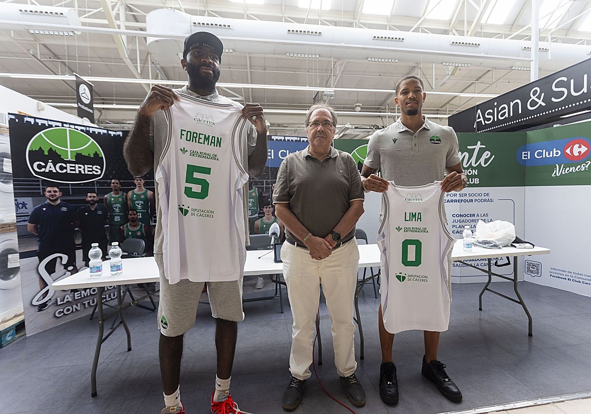 Dj Foreman y Patrick Lima durante su presentación.