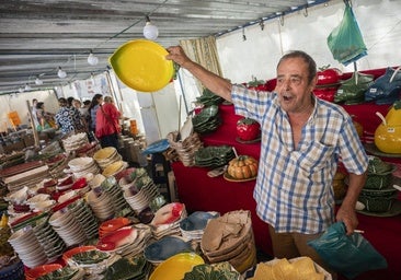 Muere Manel Píriz, el vendedor más veterano y querido de la feria de la loza de Elvas