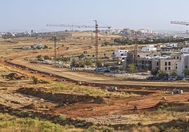 Aspecto de la obra del nuevo bulevar, que se llamará avenida Juan Pablo II y tendrá 60 metros de ancho con un paseo en el centro.