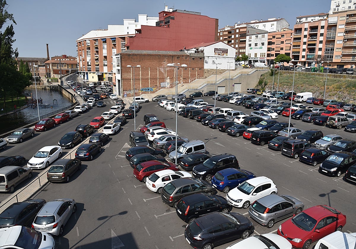 El proyecto de ampliación permanece en el dique seco a la espera de nuevas ayudas.