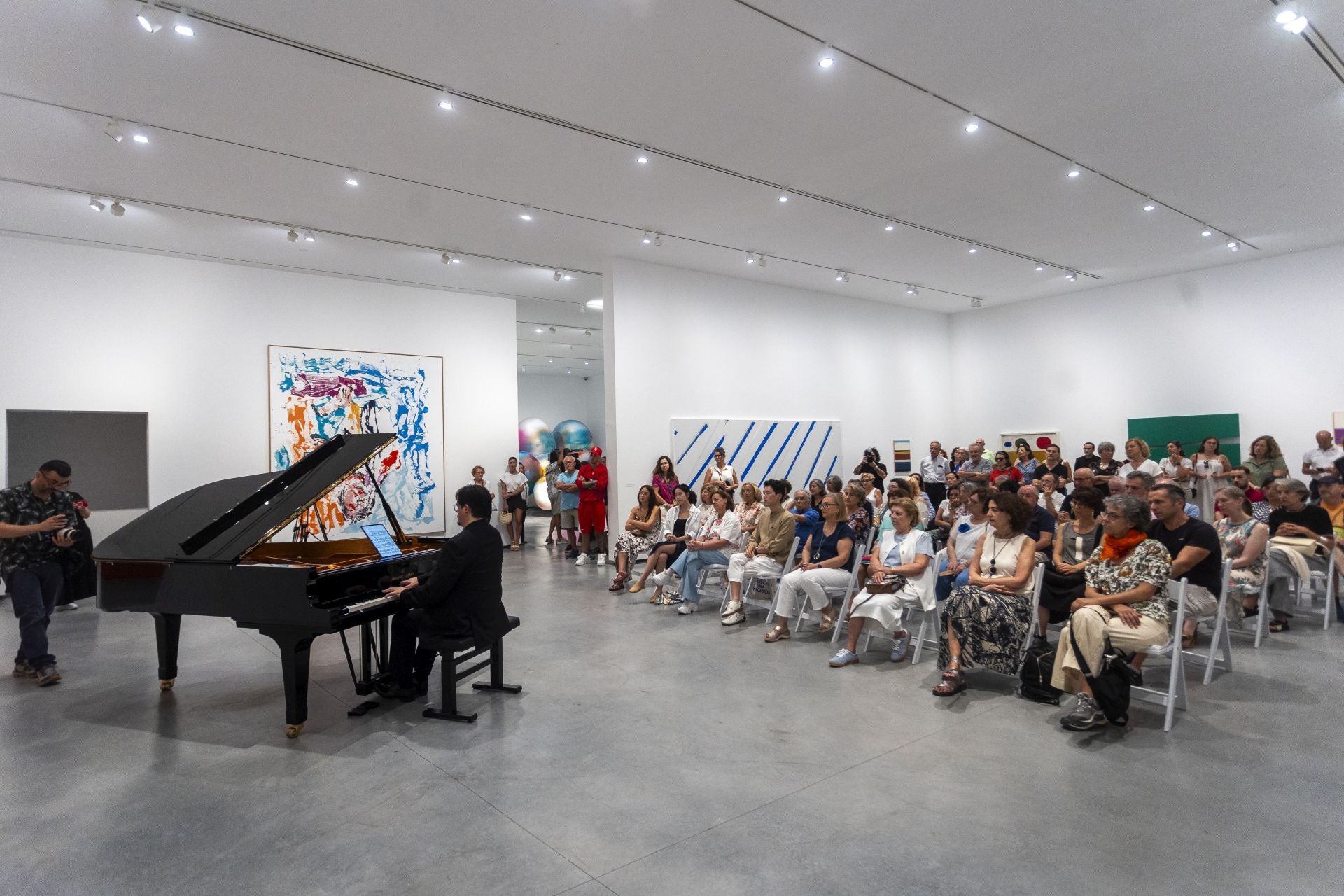 Homenaje a Helga de Alvear