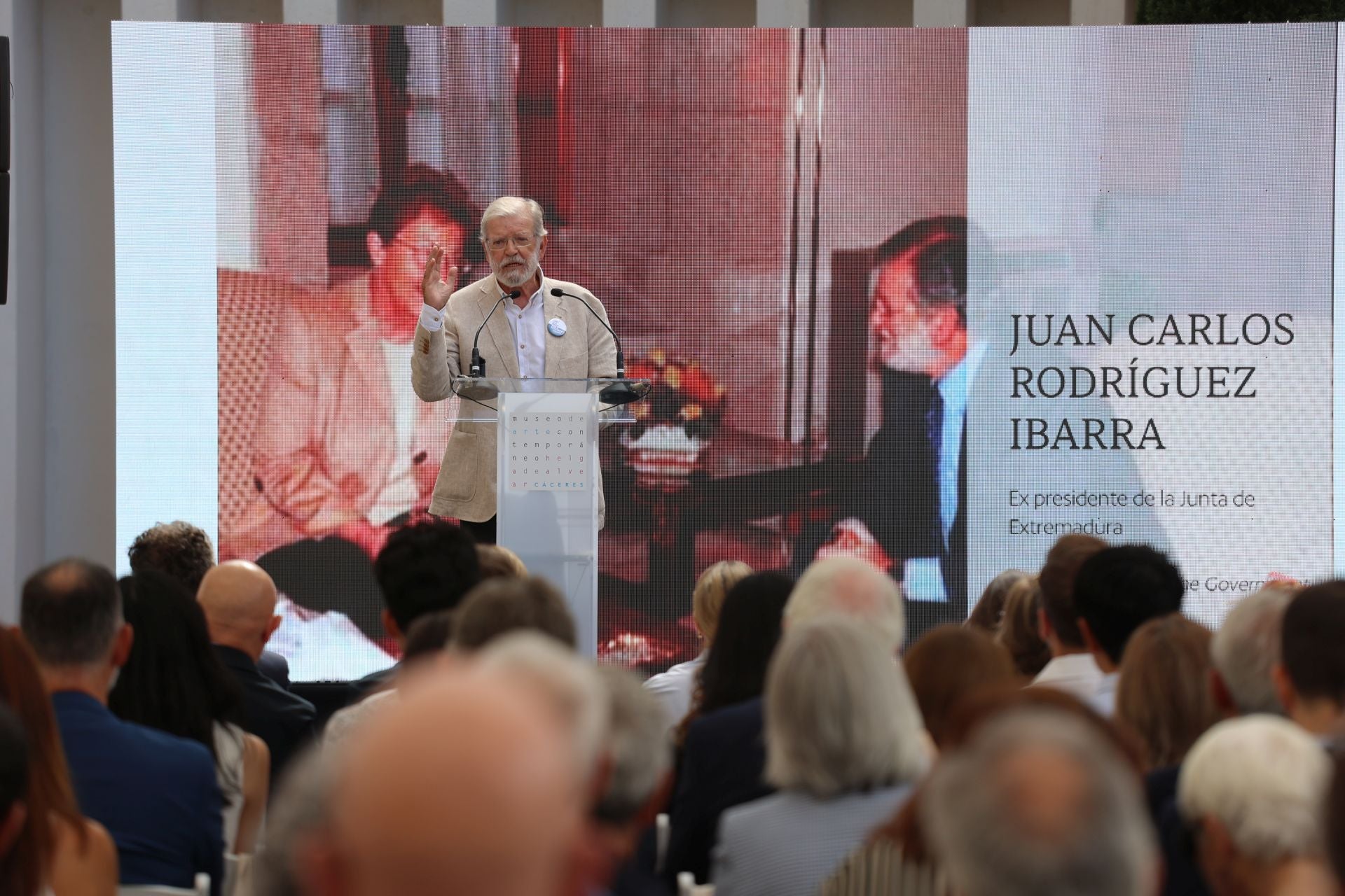 Homenaje a Helga de Alvear