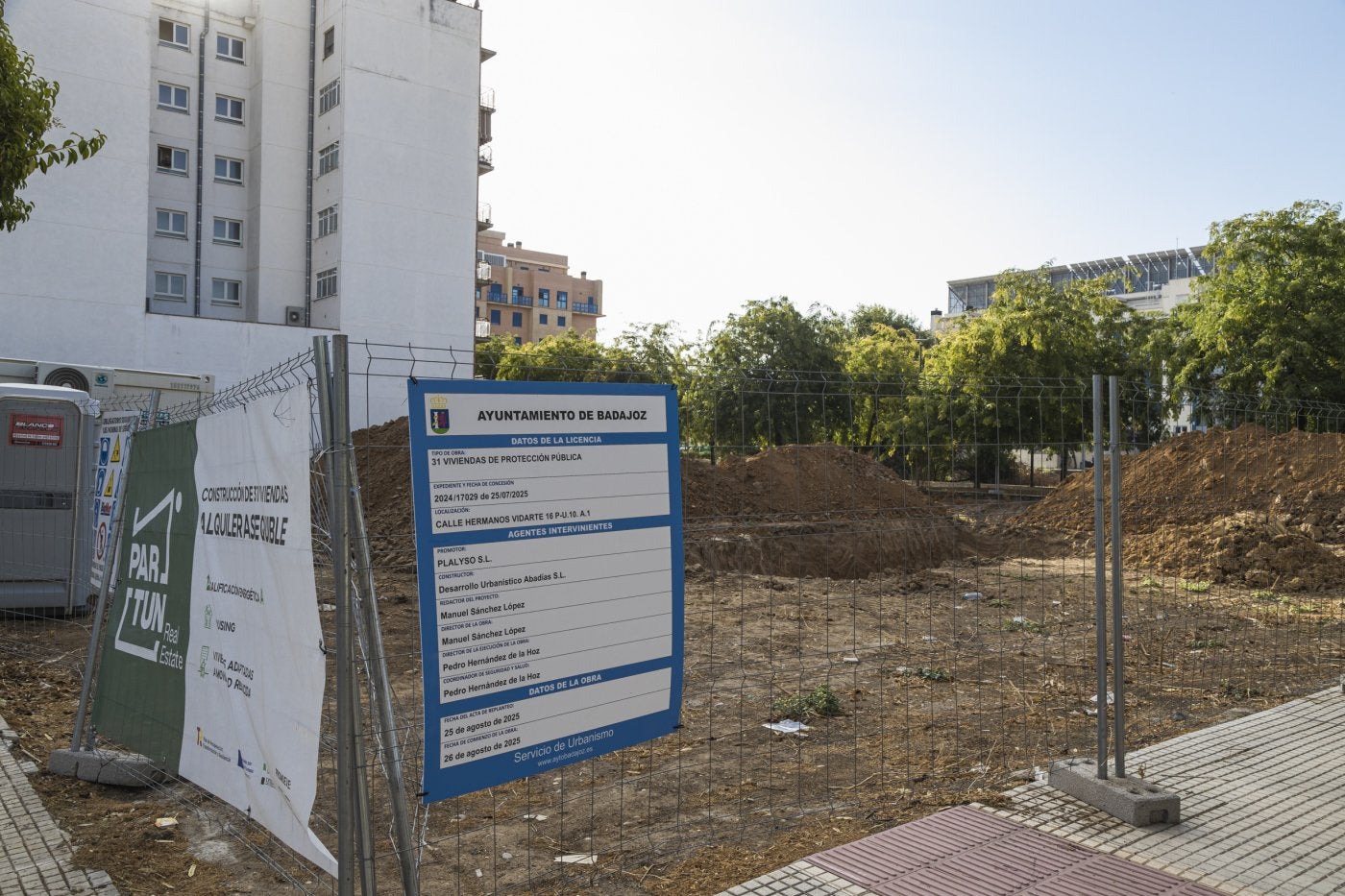 El solar de San Roque, en Hermanos Vidarte, en el que se construirán 31 pisos de alquiler asequible.