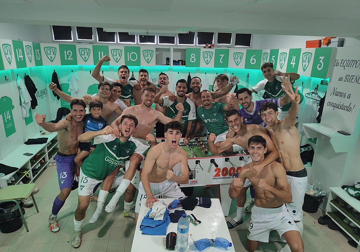 El Villanovense es el líder en solitario de la Tercera.