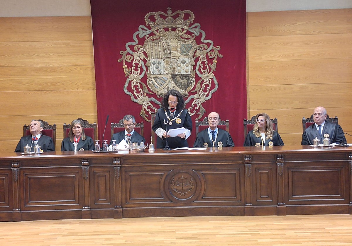 La presidenta del TSJEx, María Félix Tena, en su discurso del acto de apertura del año judicial.