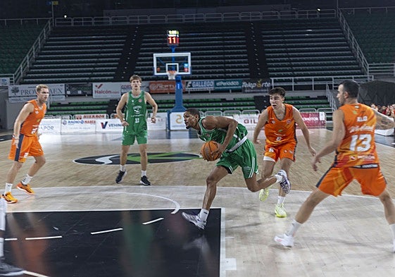 Leveque está siendo la gran sensación del Cáceres en esta pretemporada.